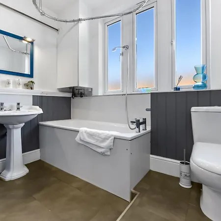 Appartement Peaceful And Radiant 3Br Flat à Londres Extérieur photo