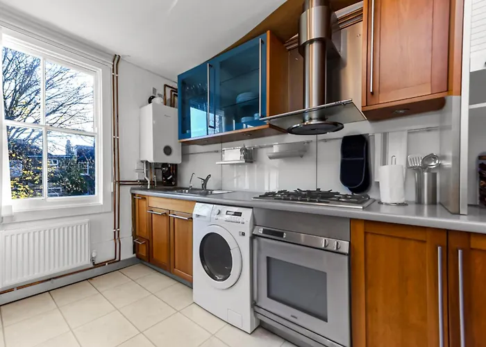 Peaceful And Radiant 3Br Flat